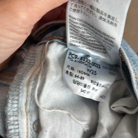 Levi's Wedgie Skinny Light Blue Denim Jeans size 25 - Picture 7 of 9